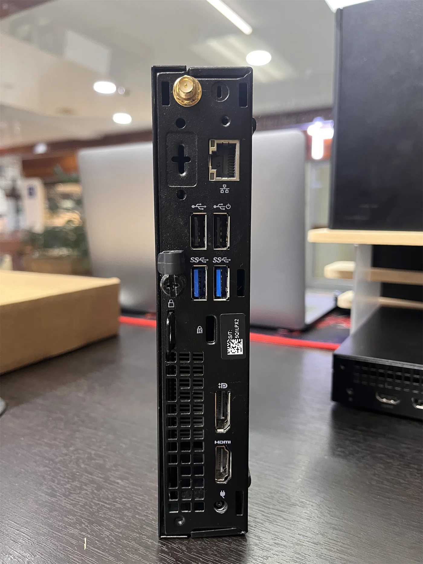 Dell OptiPlex 3060 — puertos