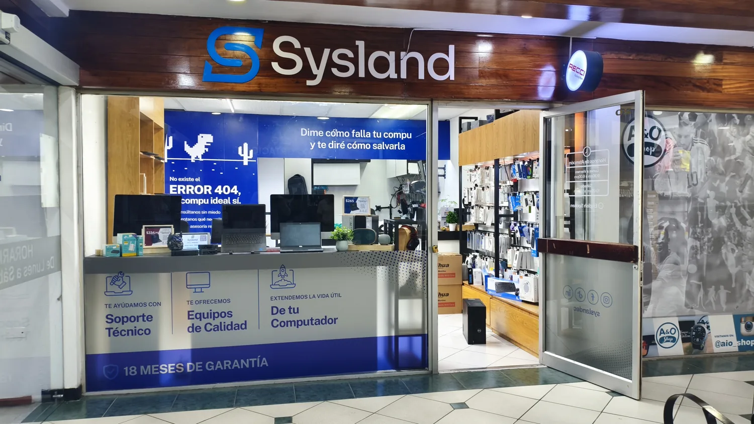 Local de Sysland en el CC Multicentro, Quito
